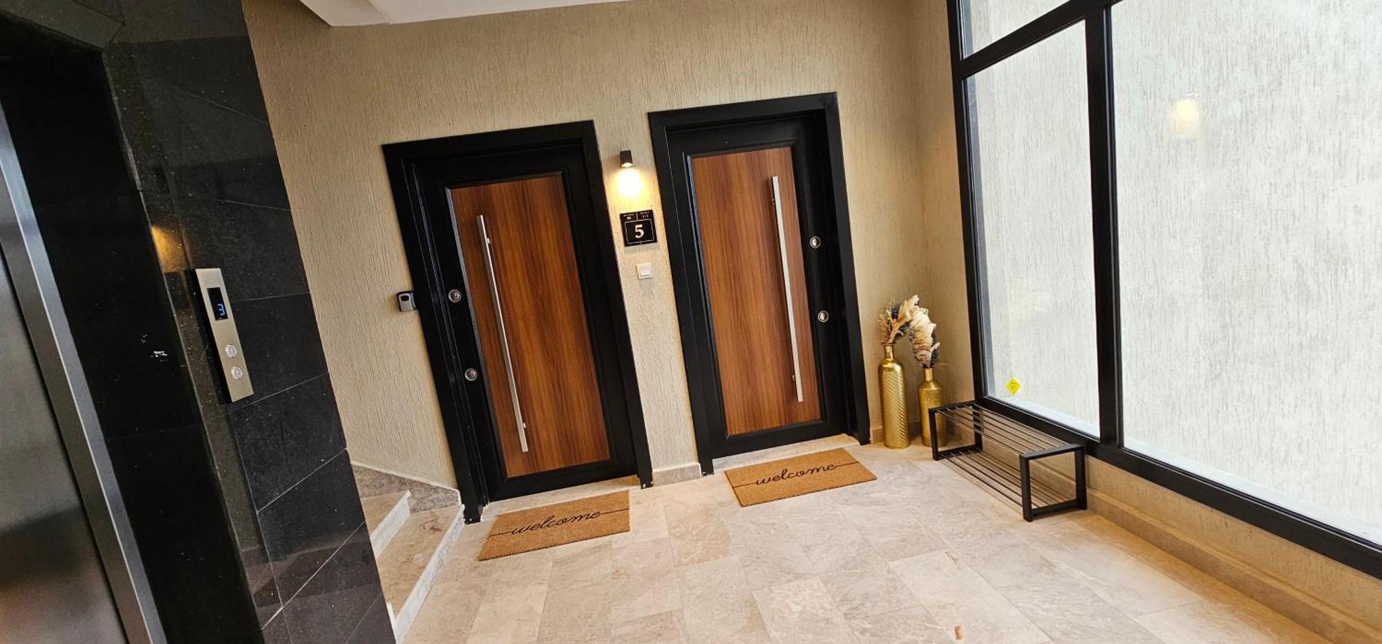 الشقق الفاخرة Modern Apartments Of 3 Bedrooms 5 Minutes To Haram Medina Exteriör bild