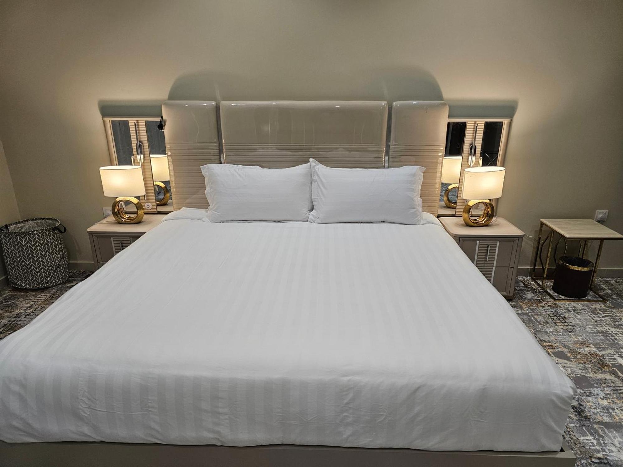 الشقق الفاخرة Modern Apartments Of 3 Bedrooms 5 Minutes To Haram Medina Exteriör bild